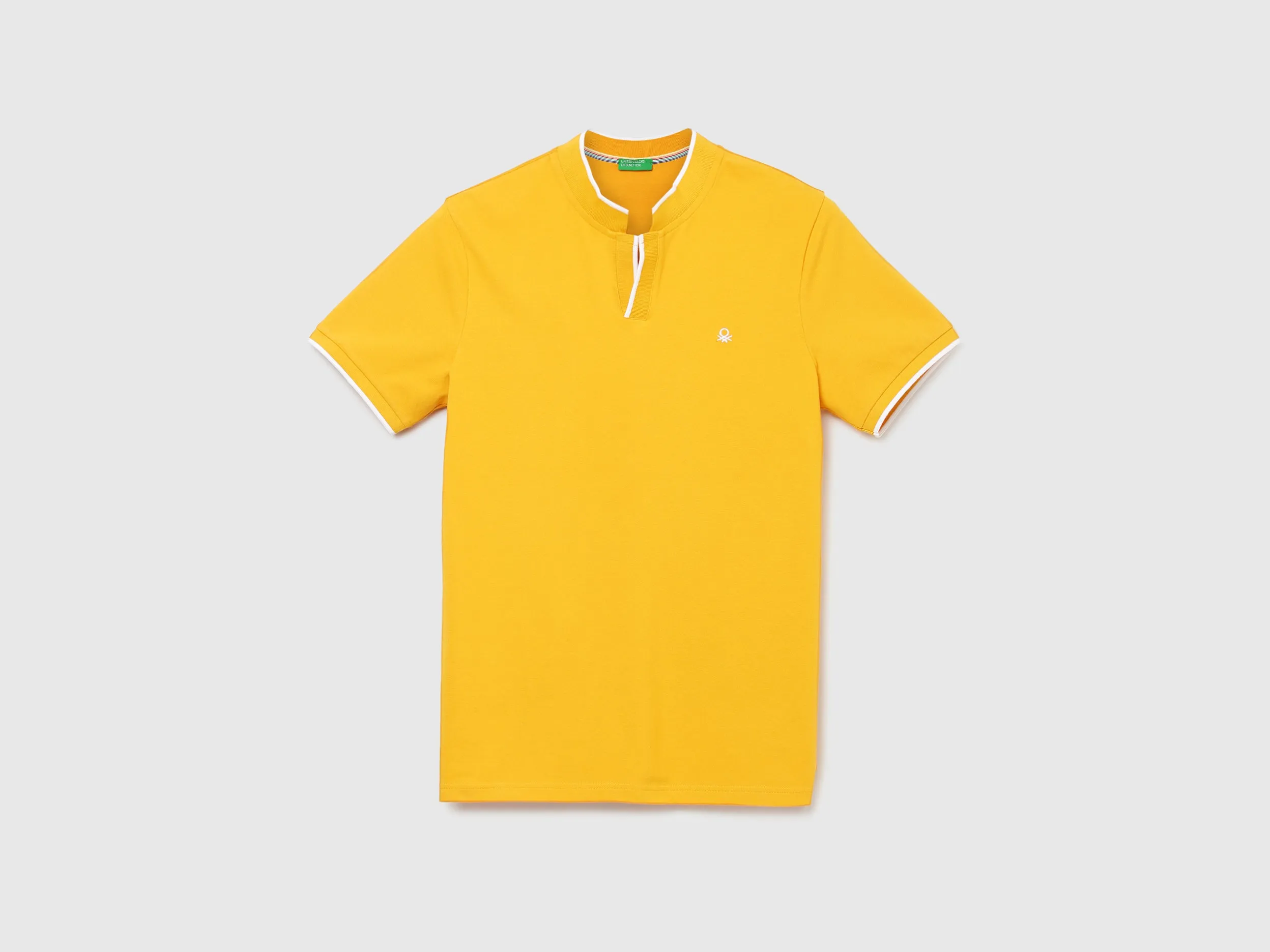 Men Solid Stand Collar T-Shirt